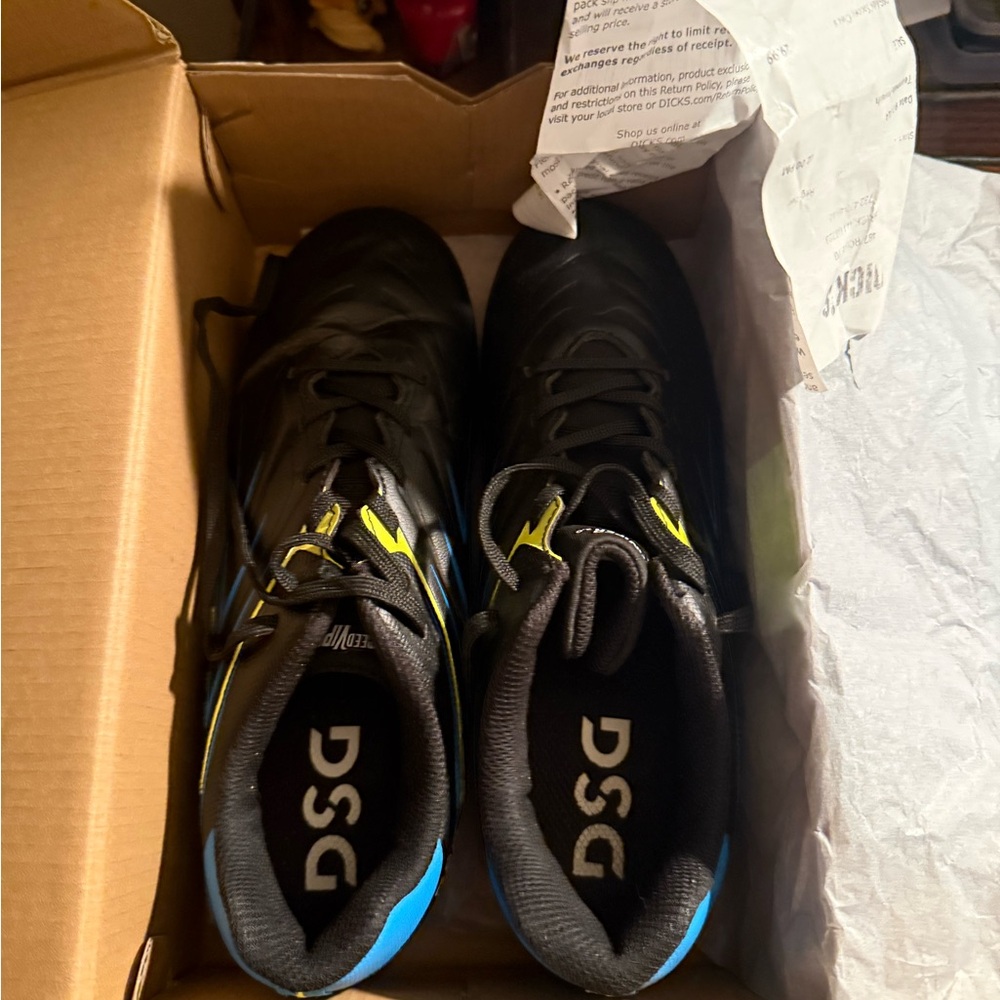 DSG Men's Athletic Shoes in Black, Blue, and Yellow